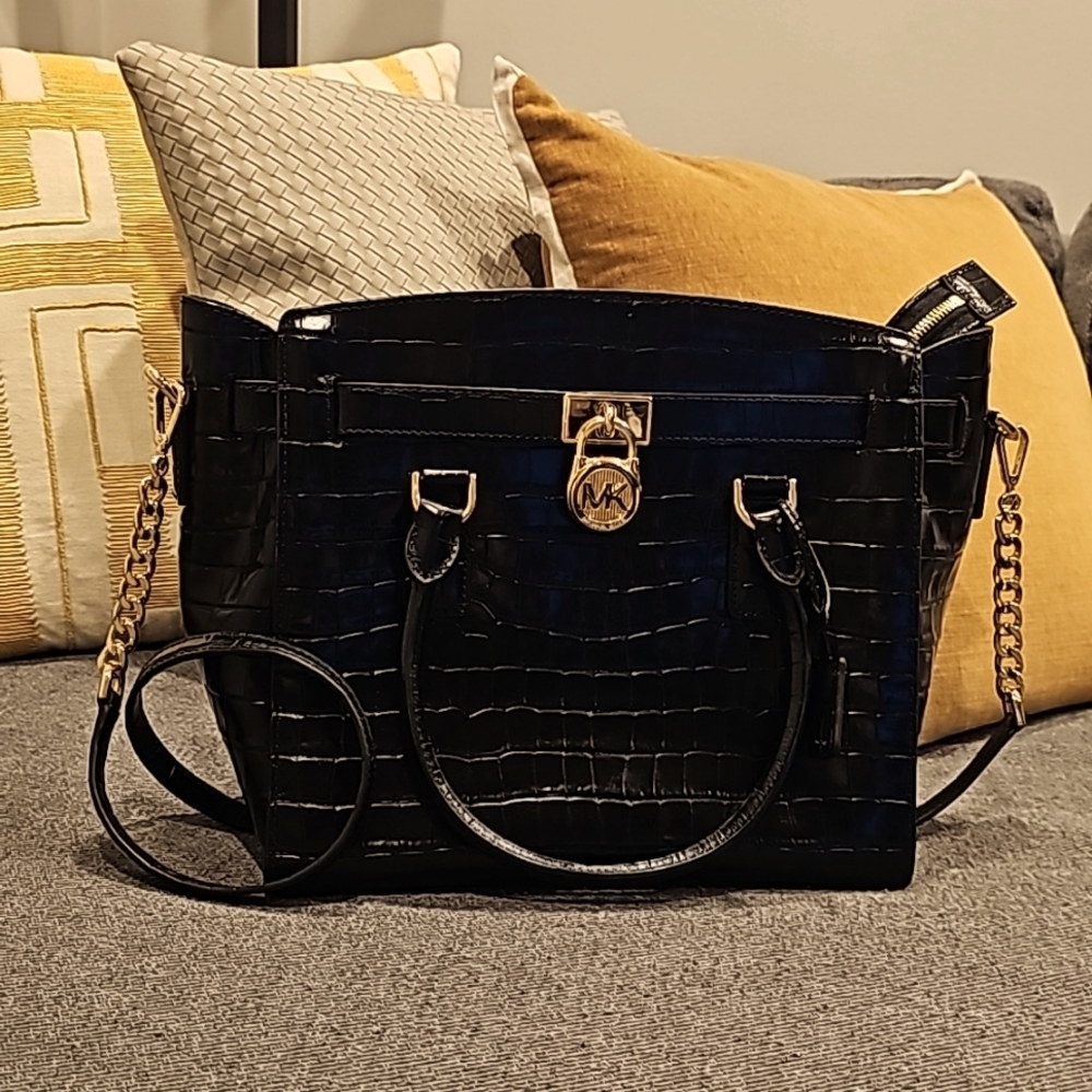 Michael Kors Lock Purse - unused